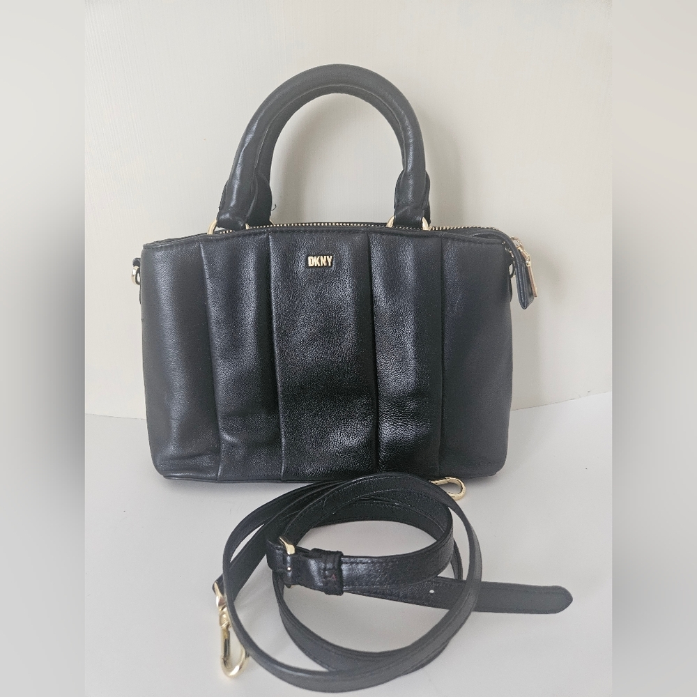 Euc DKNY Satchel Crossbody Bag